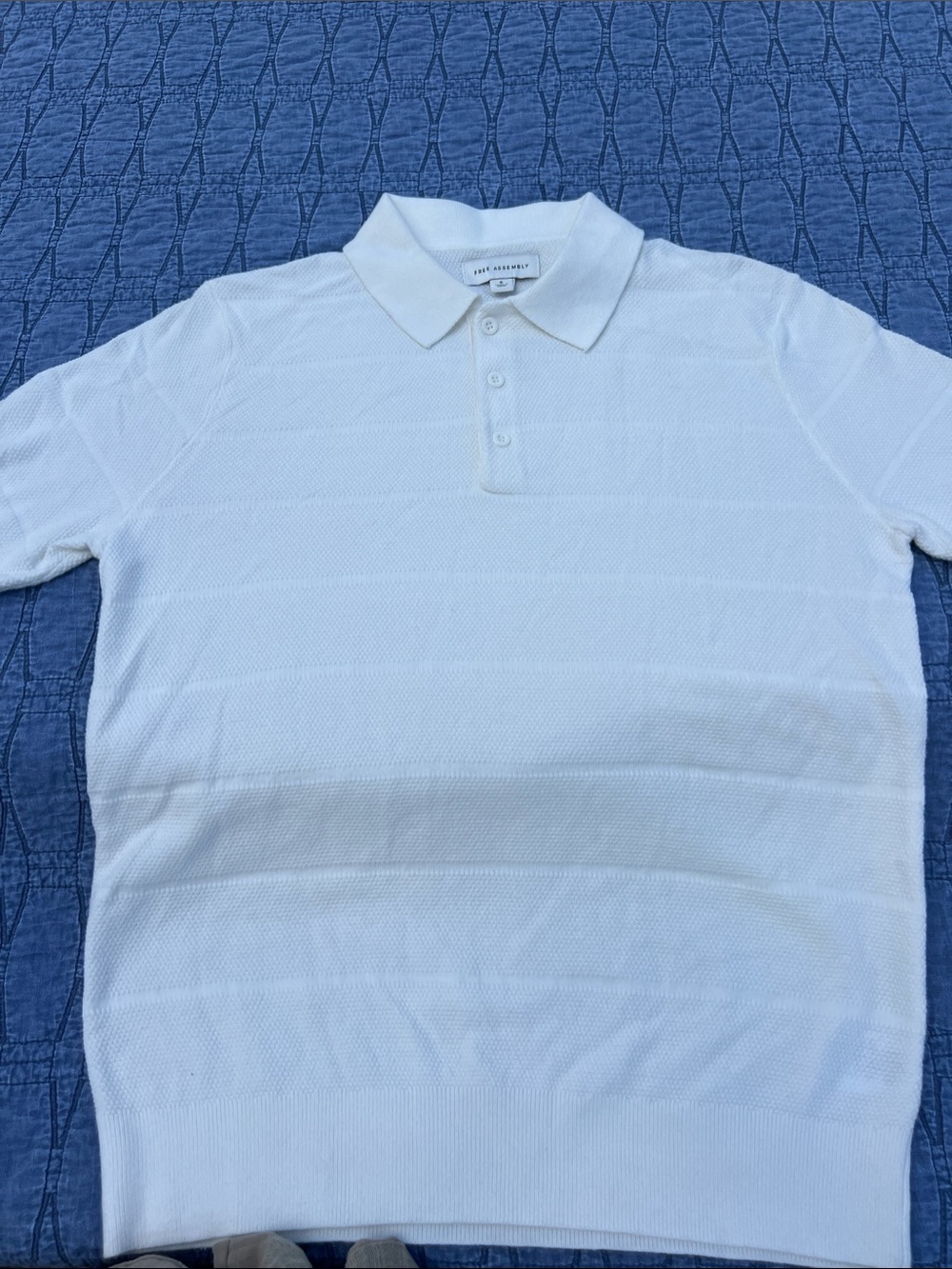 Men's White Short-Sleeve Knit Polo Sweater lightweight